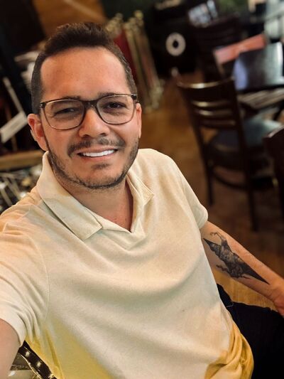  --,   Marcos, 38 ,   ,   