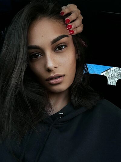  ,   Angelina, 26 ,   ,   , c , 