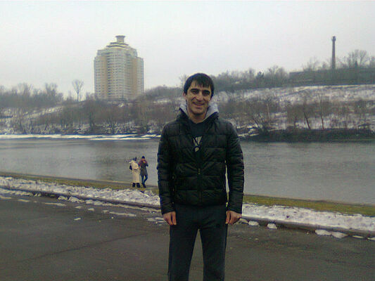  ,   Ali, 37 ,   ,   