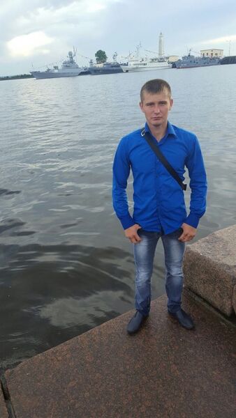  -,   Mikhan, 32 ,   ,   , c , 