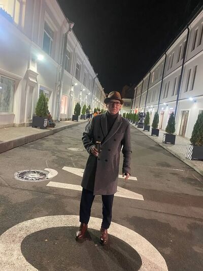 -,   Pasha, 38 ,   ,   