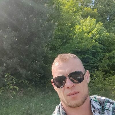  ,   Arcadii, 37 ,   ,   