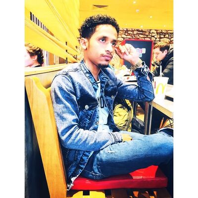   ,   Younes, 25 ,   ,   , c 
