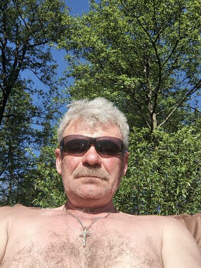  Skoczow,   , 54 ,  