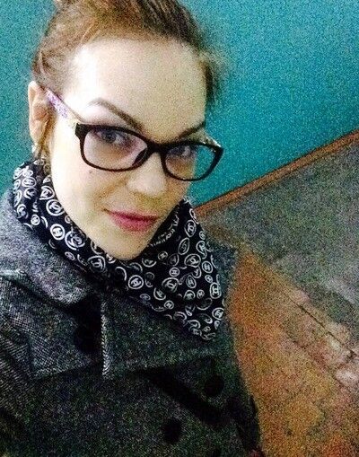  ,   Julia, 33 ,   ,   , c 