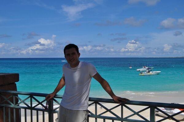  ,   Damien, 40 ,   ,   , c 