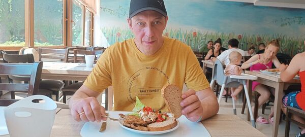  ,   Andrii, 48 ,     , c 