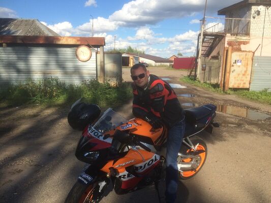  ,   Pavel, 45 ,   ,   , c 