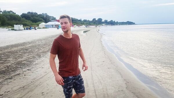  ,   Arturs, 29 ,   ,   , c 