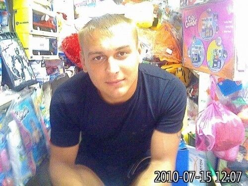  8896623  Anton, 36 ,    