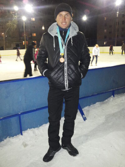  ,   Anton, 34 ,   