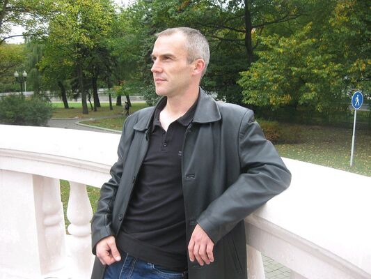  ,   Garri, 51 ,  