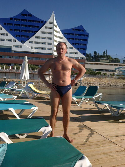  ,   Victor, 52 ,   ,   