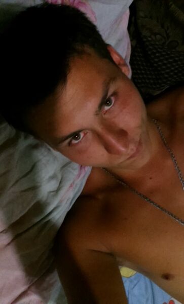  ,   Alex, 31 ,   