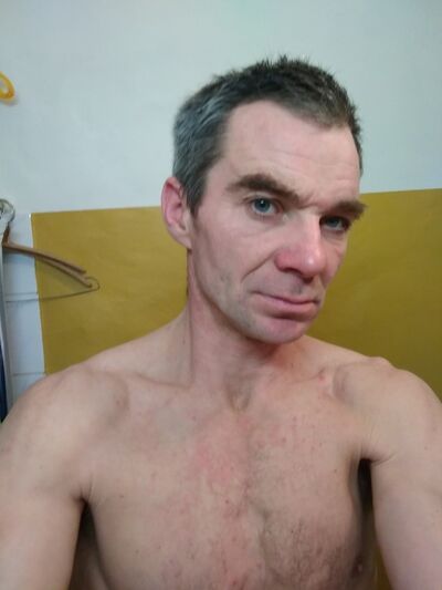  ,   Robert, 48 ,   