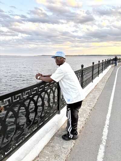  ,   Drake, 27 ,   ,   , c 