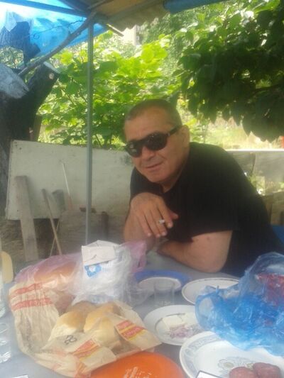  ,   Levan, 56 ,   c 