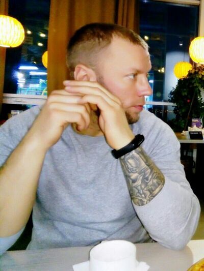  ,   Sasha, 44 ,   ,   