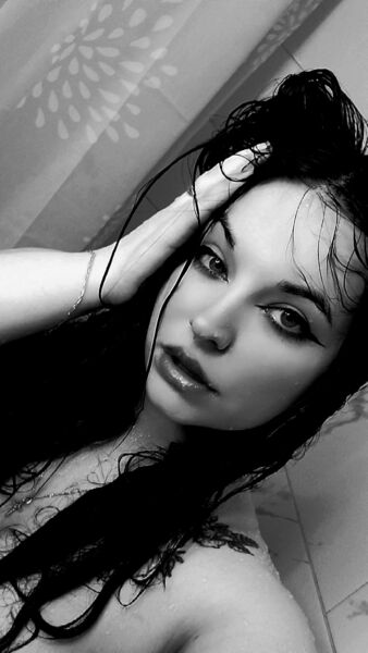  ,   Yulya, 25 ,  