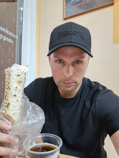  ,   Valentin, 41 ,   ,   