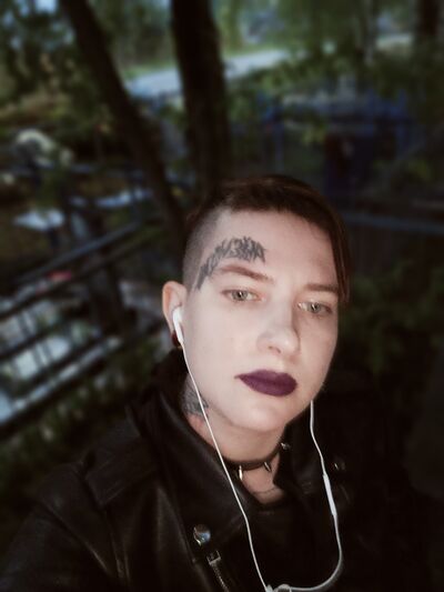  ,   Nicole, 30 ,   