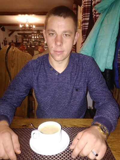  ,   Igor, 33 ,   