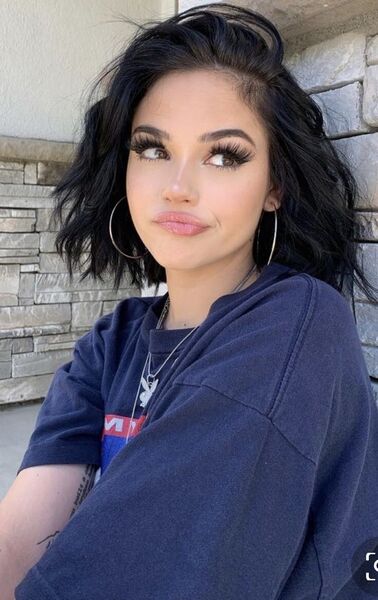  ,   Lili, 22 ,     , 
