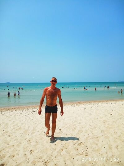  ,   Aleks, 49 ,   ,   , c 