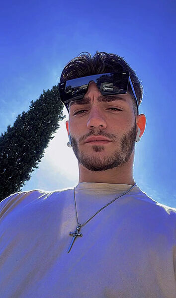  ,   Martin Anya, 28 ,   ,   , c , 