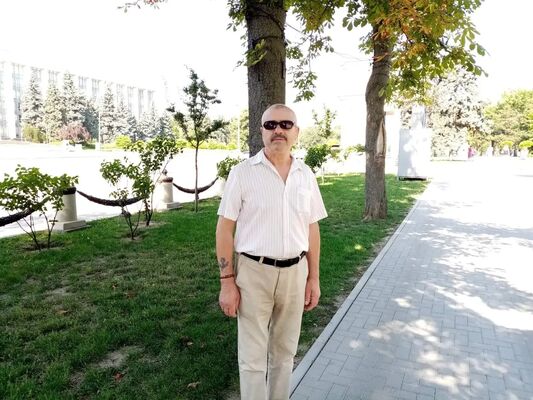  ,   Eugen, 70 ,   ,   