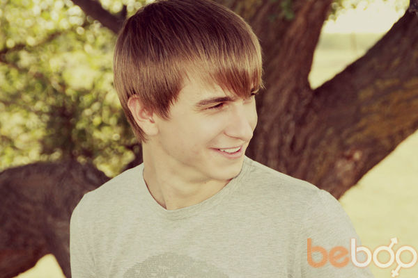  ,   Artem, 33 ,  