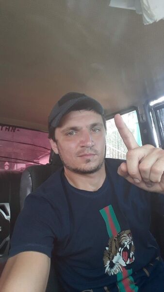 ,   VAGABOV, 33 ,  
