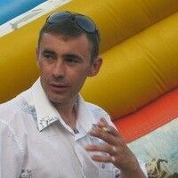  ,   Viktor, 43 ,   