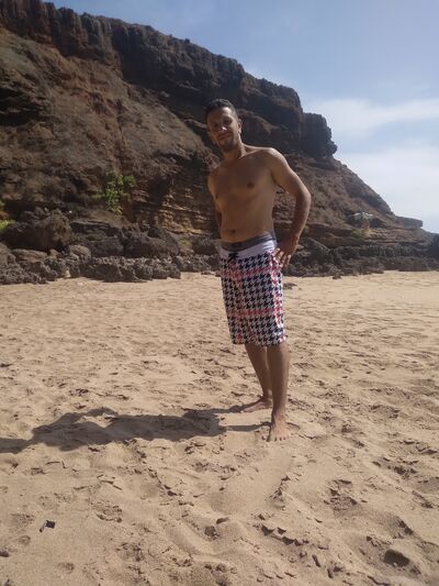  ,   Tarik, 36 ,   ,   