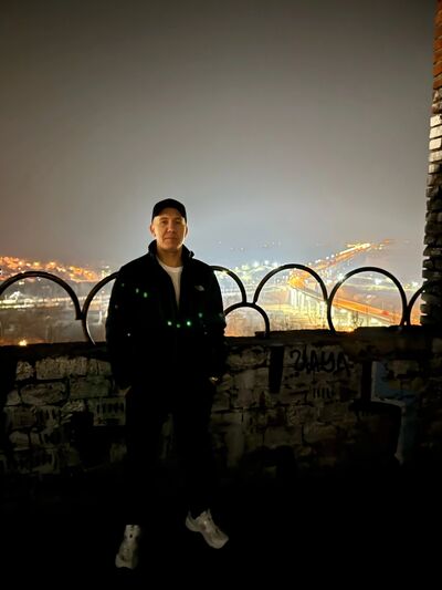  ,   Alex, 37 ,   ,   