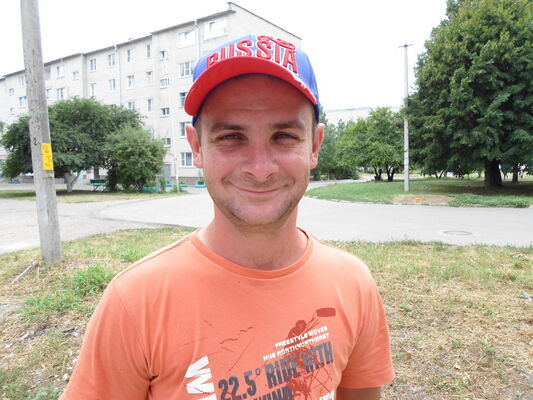  ,   Dima, 43 ,   