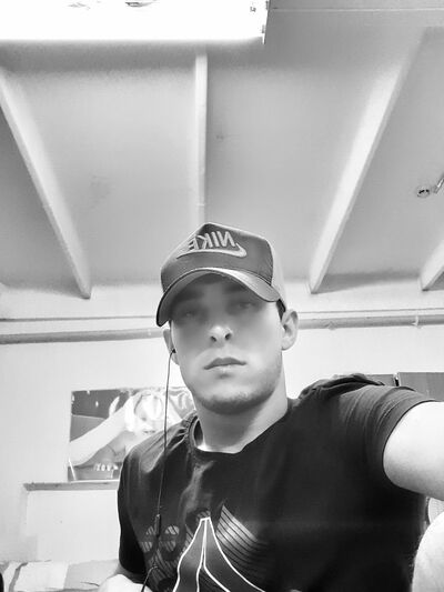  ,   Jonik, 25 ,   ,   