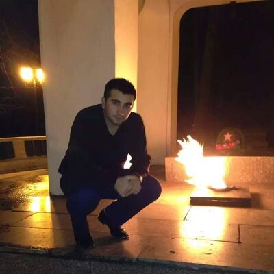  ,   Ali, 32 ,   