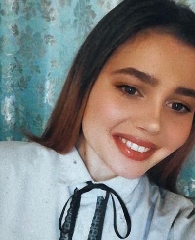  ,   Alina, 24 ,   