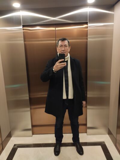  ,   Oskar, 46 ,   ,   