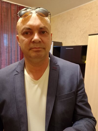  ,   Mihail, 48 ,   ,   