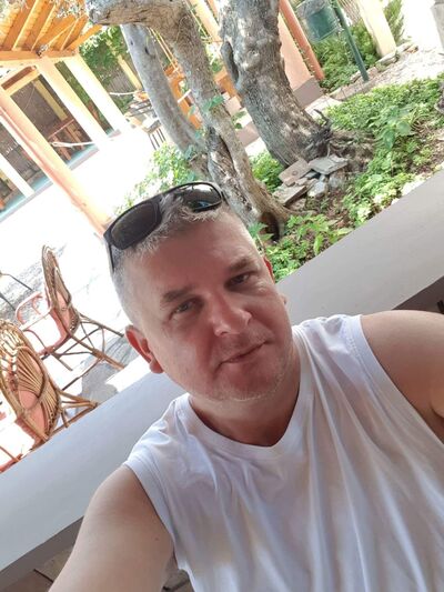  ,   Bob, 61 ,     , c 