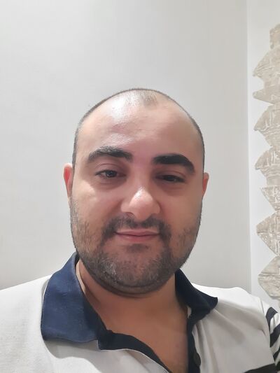  ,   Prosta, 33 ,   ,   