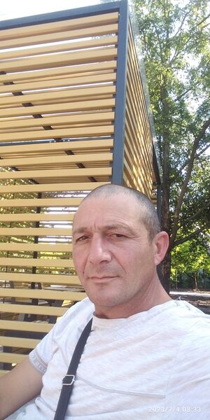  ,   Gagik, 47 ,   ,   