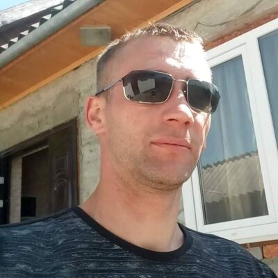  ,   Grisa, 37 ,   ,   , c 