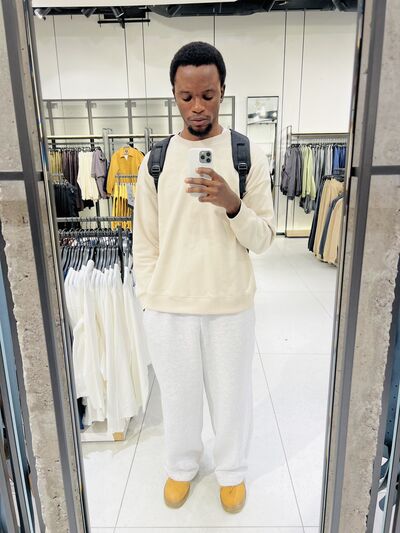  -,   Abiola, 27 ,   ,   