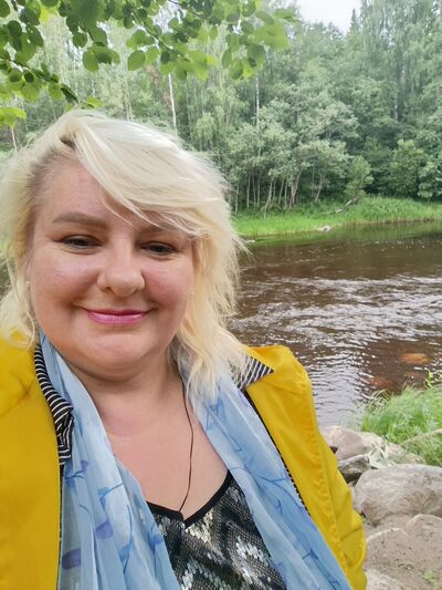  ,   Viktorija, 49 ,   c 