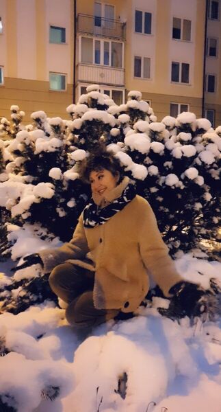  ,   Adora, 59 ,     , c 