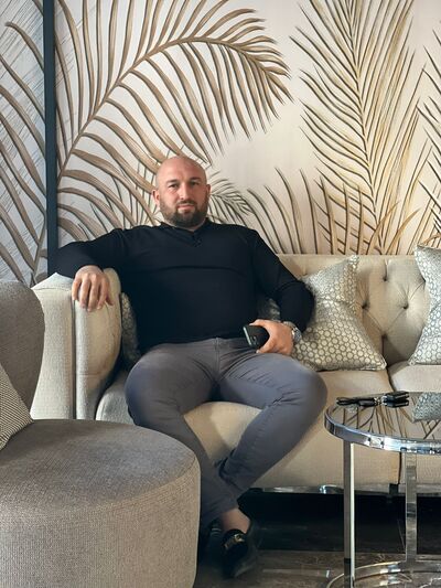  Frankfurt am Main,   , 32 ,   ,   