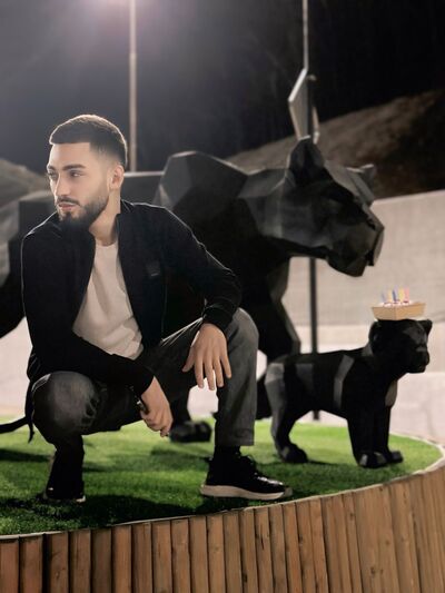  ,   Artur, 24 ,   c , 